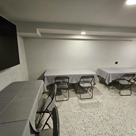 Hotel Amfiteatar PUY Exterior foto