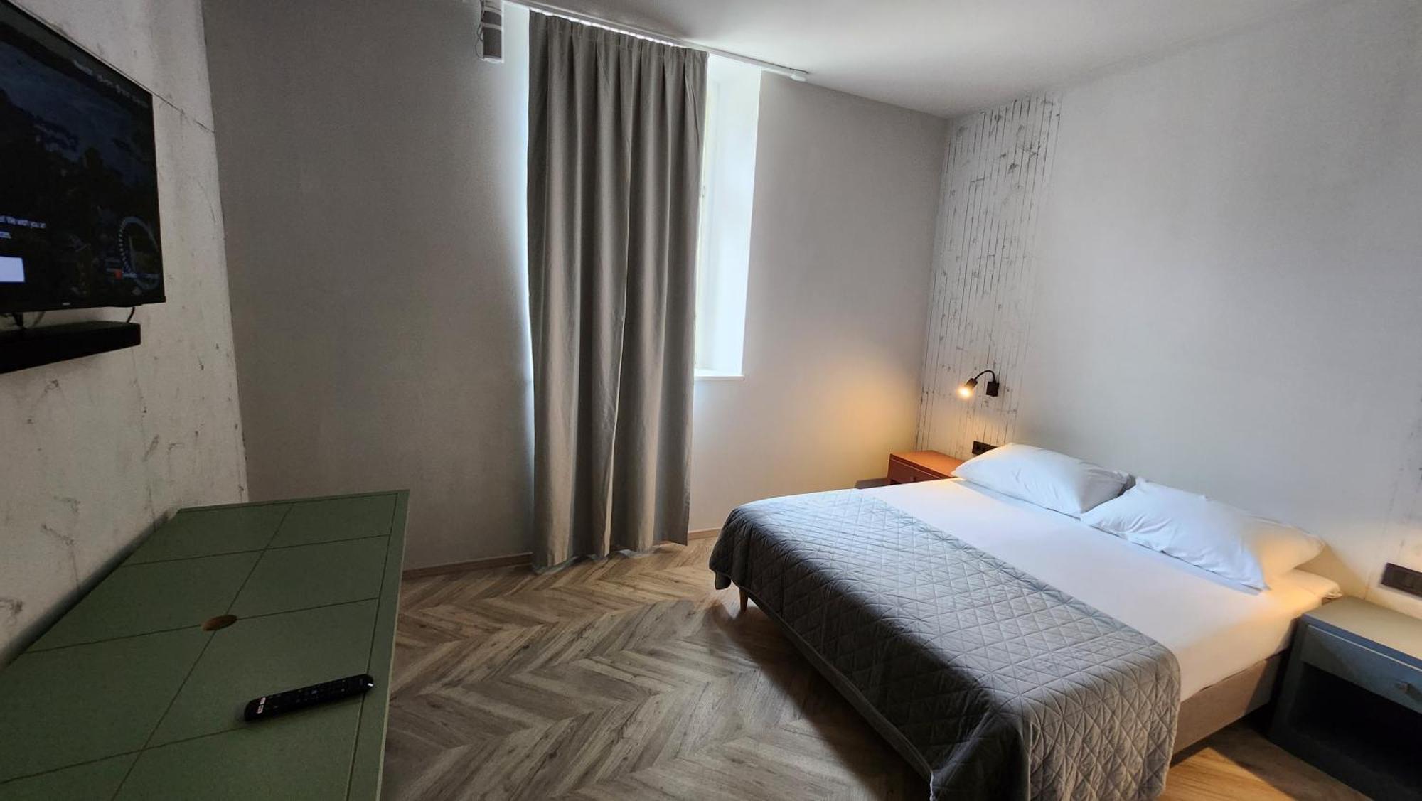 Hotel Amfiteatar PUY Exterior foto