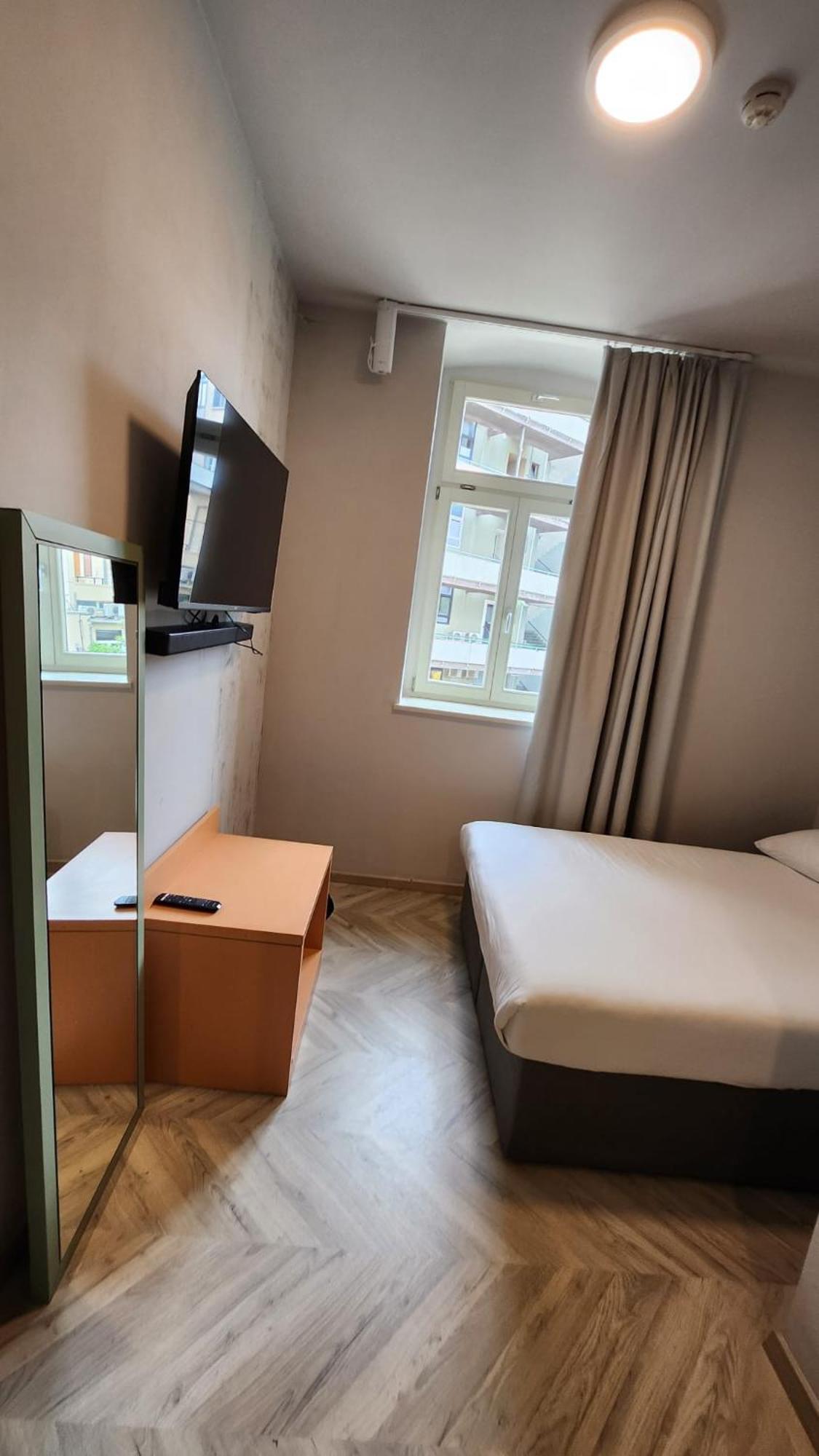 Hotel Amfiteatar PUY Exterior foto