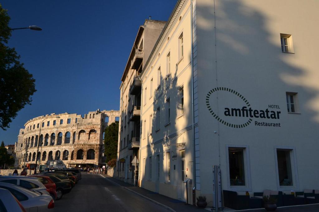 Hotel Amfiteatar PUY Exterior foto